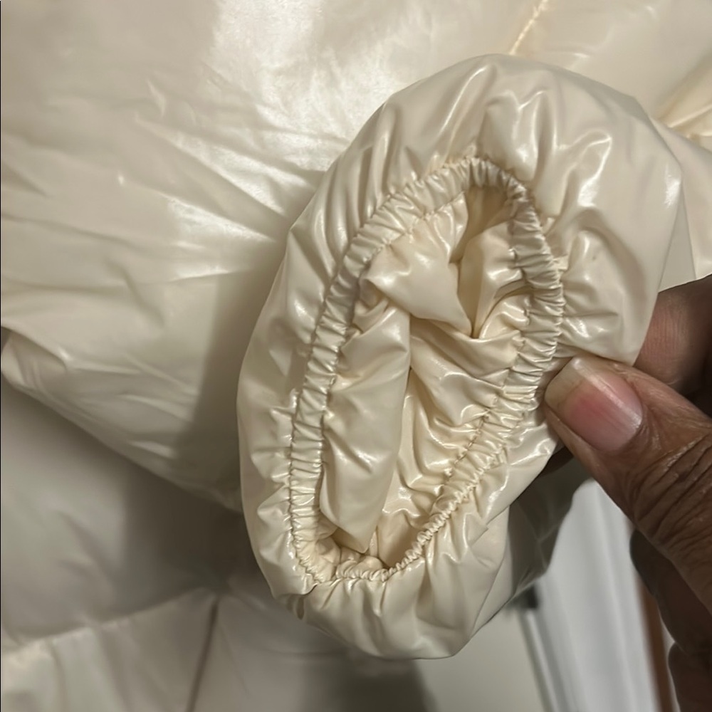 NWT Cream Puffer Jacket - Picture 11 of 11